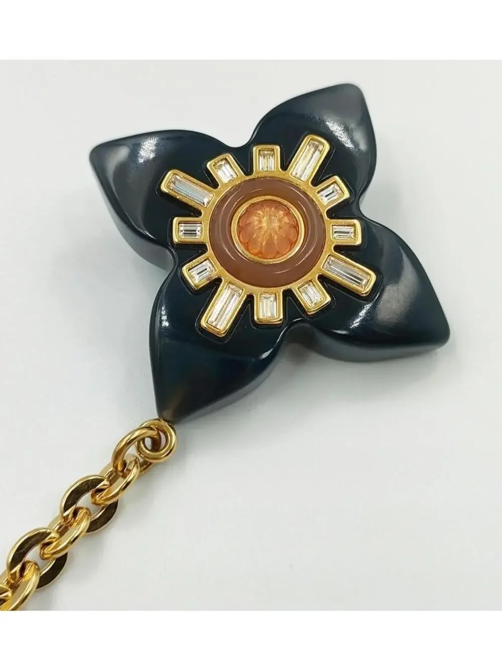 Louis Vuitton Resin Gold Tone Fleur #224024L29B